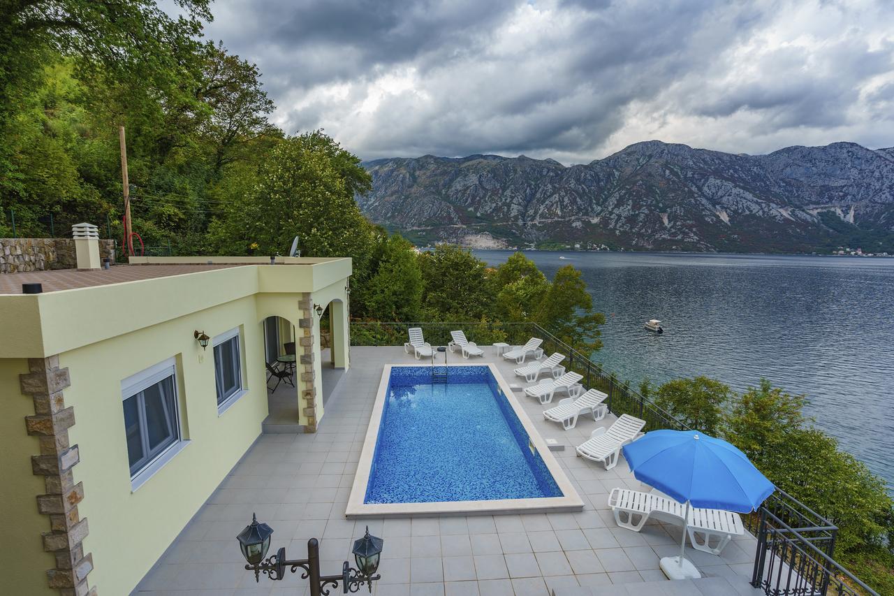 Villa Kosta Donji Morinj Buitenkant foto