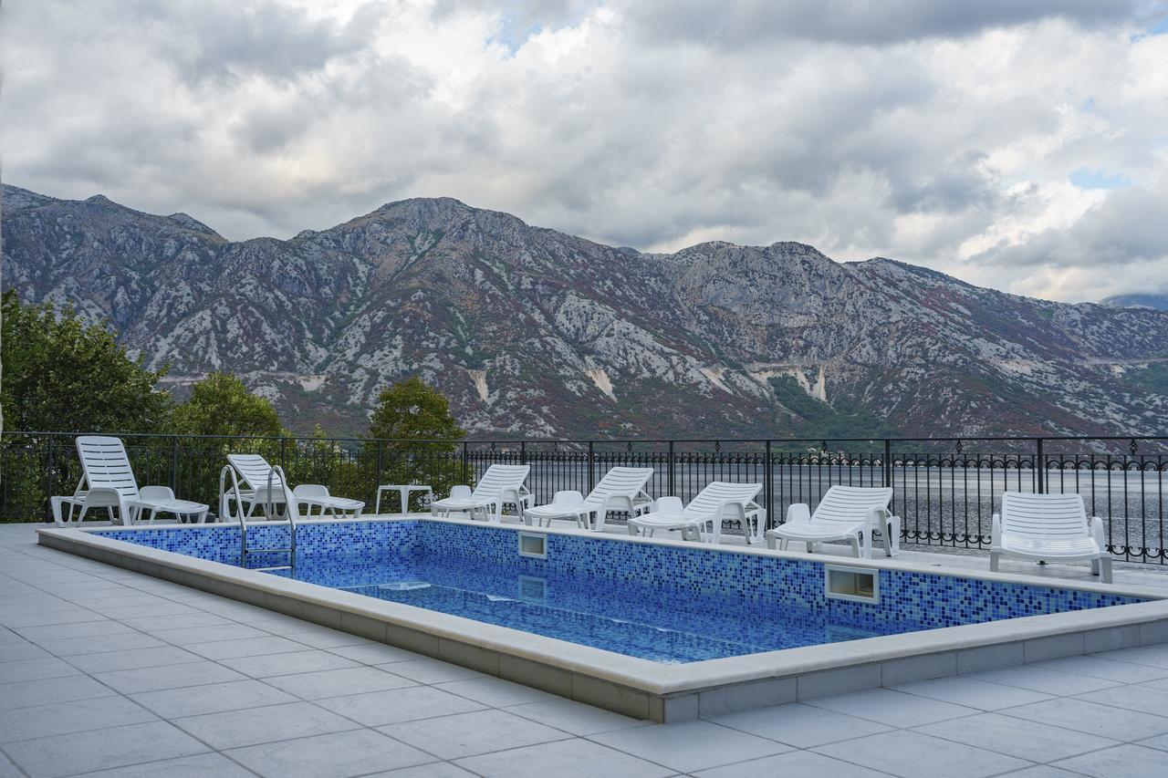 Villa Kosta Donji Morinj Buitenkant foto
