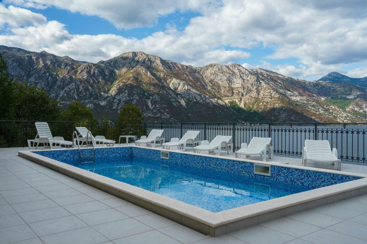 Villa Kosta Donji Morinj Buitenkant foto