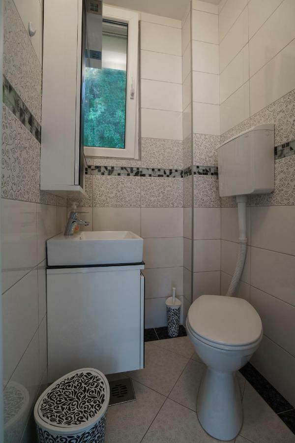Villa Kosta Donji Morinj Buitenkant foto
